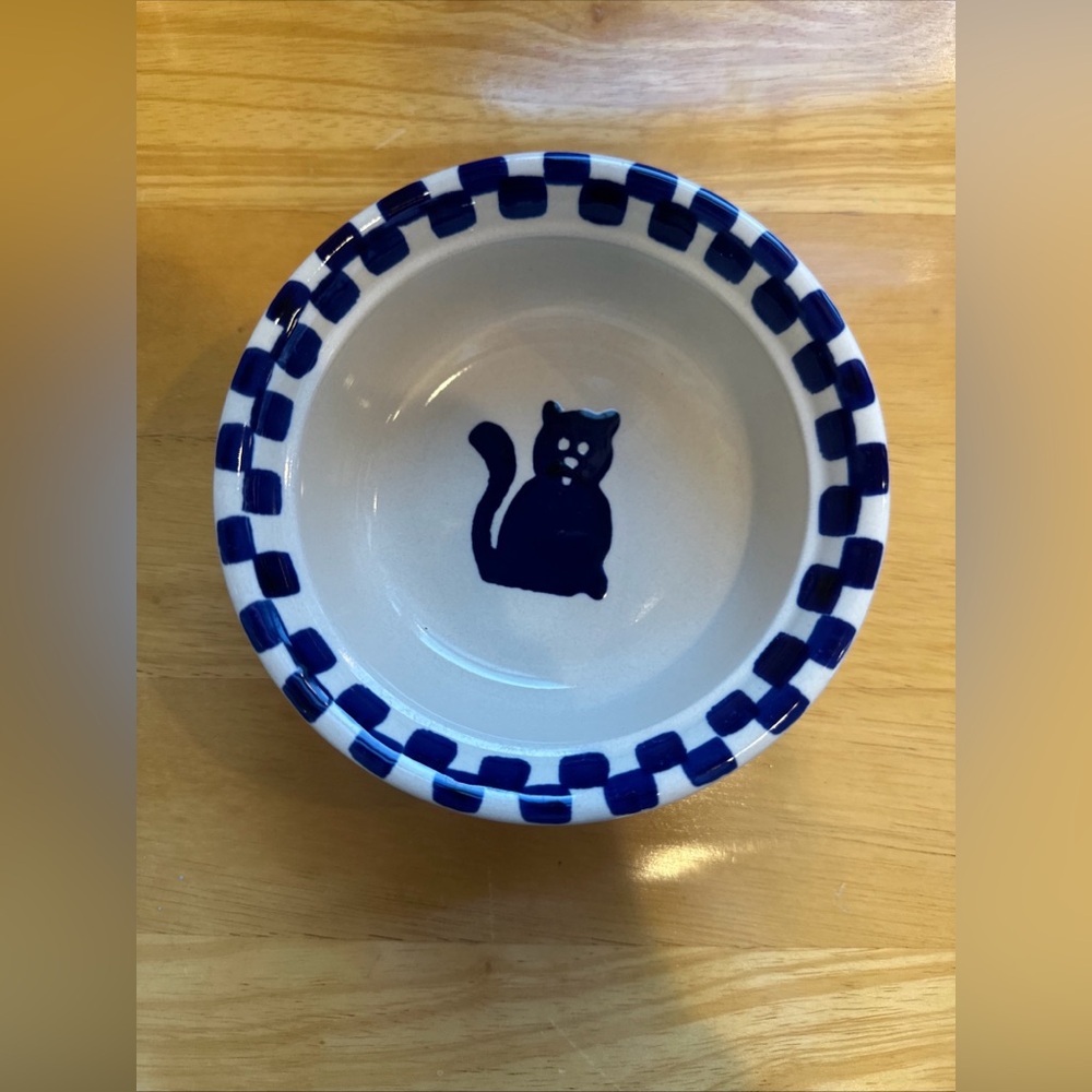Castlemere stoneware cat food bowl 6 inches in cobalt blue. - Picture 7 of 11